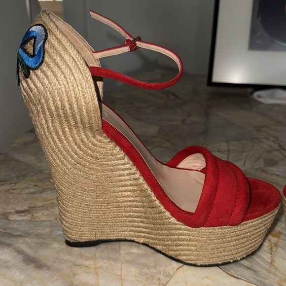 Authentic Gucci Barbete Sandal - Picture 6 of 12